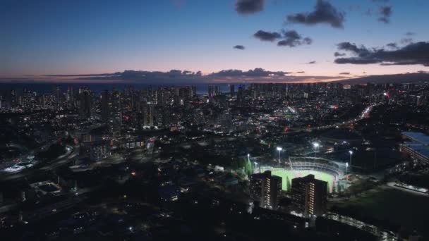 Honolulu Üzerindeki Sinematik Hava Hawaii Eyaletinin Başkenti Abd Şehrin Üzerindeki — Stok video