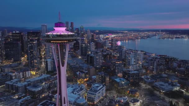 비즈니스 4K의 숨막히는 배경에 시애틀 다운타운 아름다운 하늘과 일몰에 가까운 — 비디오