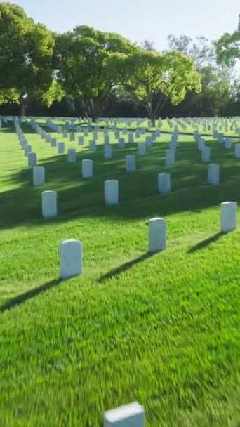 Vertical Video Peaceful Eternity Concept Los Angeles National Cemetery California — Stock Video