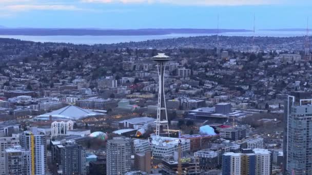 Rozsáhlý Letecký Pohled Panorama Seattlu Ikonickou Vesmírnou Jehlou Která Stojí — Stock video