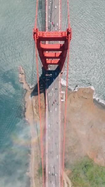 Verticaal Scherm Golden Gate Bridge Strekt Zich Elegant Uit Baai Rechtenvrije Stockvideo