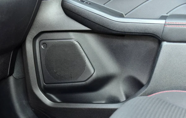 Głośnik Drzwiach Samochodu Osobowego — Zdjęcie stockowe
