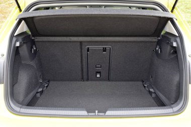 Bir yolcu vagonunun bagajı.