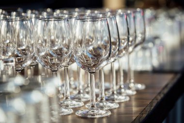 Lüks masa ayarları, güzel yemekler ve cam eşyalar. Bayram sezonu için hazırlık. Chrismass. Teşekkürler..