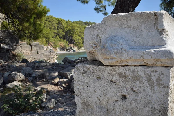 Eski şehrin kalıntıları Fazeilist Kemer 'de, Trkiye