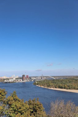 Volga şehrinde nehirden Volga 'ya manzara