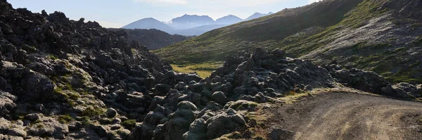 Islanda Vedere Drumului Murdărie Printre Câmpurile Lavă Helgafellssveit — Fotografie, imagine de stoc