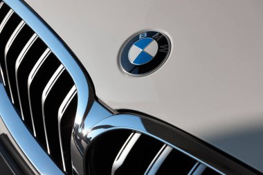 BMW 8 serisinin ızgarası. Katowice, Poland- 06.07.2019