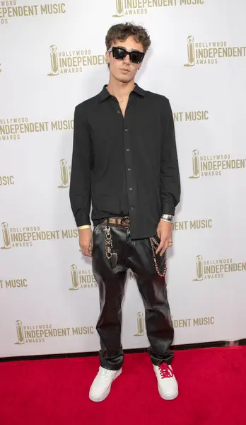 Brixton Berry 30 Temmuz 2025 'te Los Angeles' taki The Avalon, Hollywood 'da düzenlenen Hollywood Bağımsız Müzik Ödülleri' ne ulaştı..