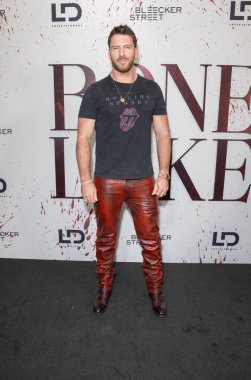 Jesse Kove, 30 Eylül 2025 'te Los Angeles, Kaliforniya' da Carondelet House 'da Bone Lake' in özel gösterimine katılıyor..