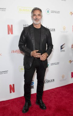 Guillermo Zapata, 28 Eylül 2025 tarihinde Burbank, CA Marriott Kongre Merkezi 'nde düzenlenen ve Quentin Tarantino onuruna düzenlenen 2025 Burbank Uluslararası Film Festivali Galasına katılmaktadır..