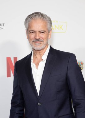 Alejandro De Hoyos, 28 Eylül 2025 tarihinde Burbank, CA Marriott Kongre Merkezi 'nde düzenlenen ve Quentin Tarantino onuruna düzenlenen 2025 Burbank Uluslararası Film Festivali' ne katıldı..