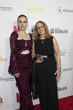 Sof Puchley ve Terry Puchley, 28 Eylül 2025 tarihinde Burbank, CA Marriott Kongre Merkezi 'nde düzenlenen 2025 Burbank Uluslararası Film Festivali Galası' na katıldılar..