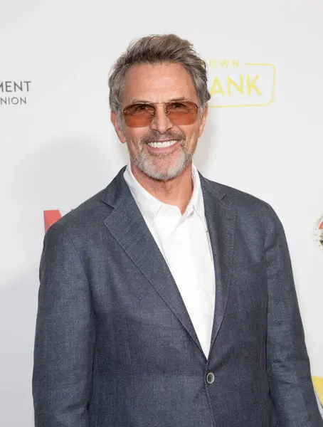 Tim Daly, 28 Eylül 2025 tarihinde Burbank, CA Marriott Kongre Merkezi 'nde düzenlenen ve Quentin Tarantino onuruna düzenlenen 2025 Burbank Uluslararası Film Festivali' ne katılmaktadır..