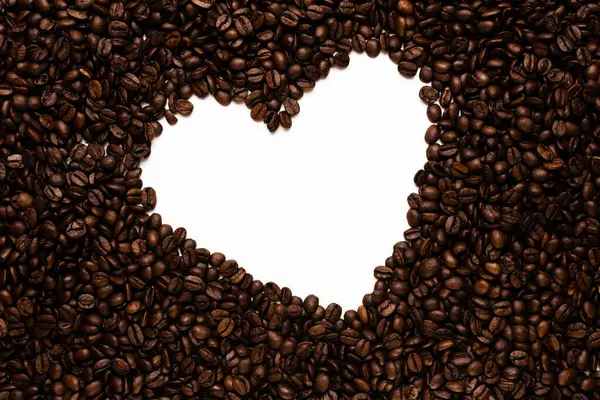 烤咖啡豆 心形排列 爱喝咖啡的象征 — 图库照片