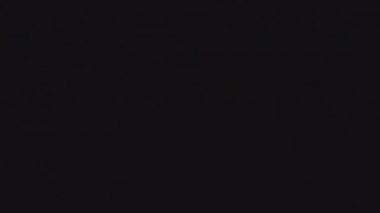 Yangın, alev, patlamalar, duman, duman ve alfa kanalı ile şeffaf arkaplanda yanan video geçişleri.