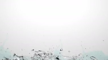 Çeşitli su şekilleri hareket eder ve akar, su sıçrar ve sıvı hareket eder