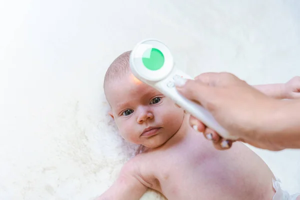 Temperature Baby Child Sick Doctor Check Cold Flu Baby Care — Stock Photo, Image