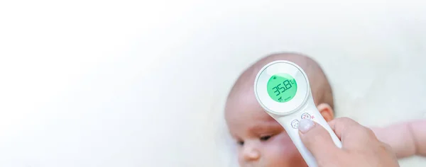 Electronic Thermometer Fever Kid Banner Doctor Check Cold Flu Baby — Stock Photo, Image