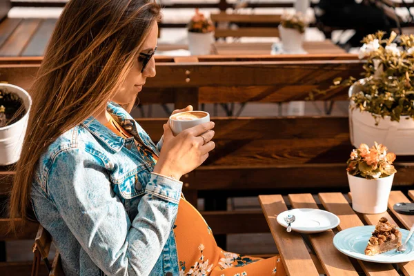 Vrouw Koffie Cafe Zwangerschap Drinken Lifestyle Ochtend Met Gelukkig Zwanger — Stockfoto