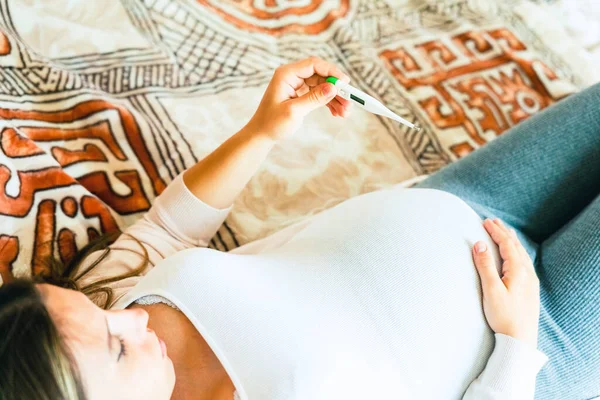 Pregnant Headache Fever Sick Pregnancy Woman Holding Thermometer Check Fever — Stok fotoğraf