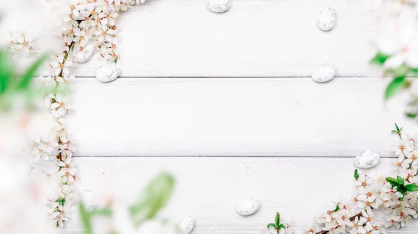 Easter Background Wood Sakura Blossom Flower White Happy Easter Eggs — Stockfoto