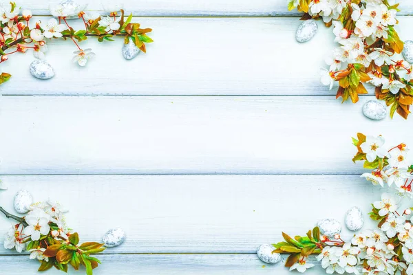 Paaslente Achtergrond Sakura Bloem Wit Vrolijk Paaseieren Houten Lente Achtergrond Rechtenvrije Stockfoto's