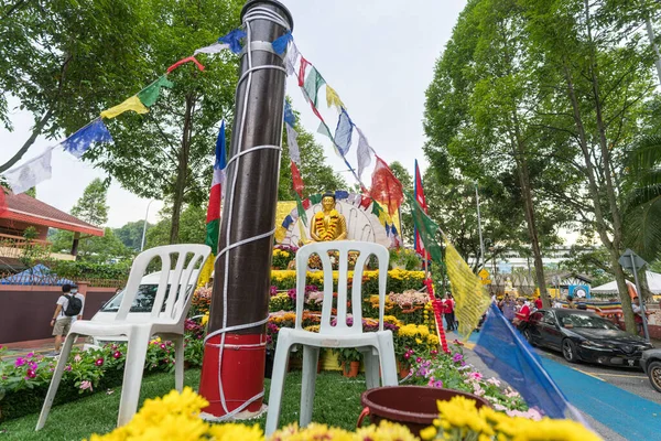 stock image Kuala Lumpur, Malaysia, May 4th 2023: A parading float with Buddha and flowers decoration, about to join the procession in celebrating Wesak Day at the Maha Vihara Buddhist temple in Brickfields.