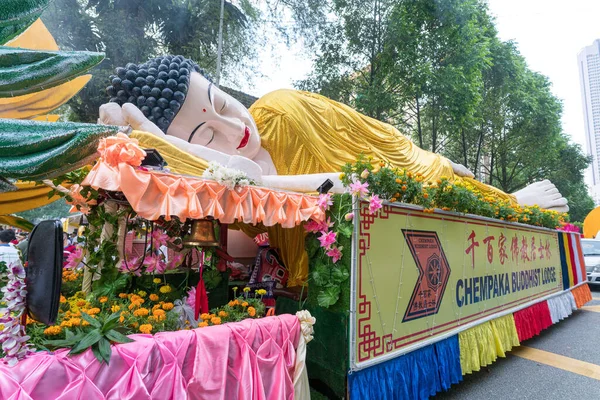 Kuala Lumpur Malaysia May 4Th 2023 Parading Float Sleeping Buddha — Stock Photo, Image