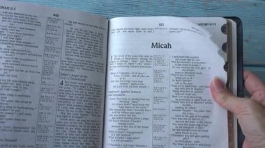 Kutsal İncil 'deki Eski Ahit' in Micah Kitabı..