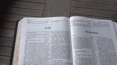 Kutsal İncil 'in Yeni Ahit' inde Jude 'un kitabı..