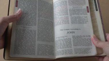 İncil 'in Yeni Ahit' inde John 'un Kitabı.