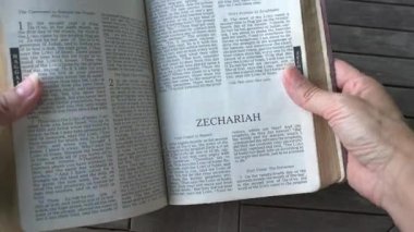 Kutsal İncil 'in Eski Ahit' inde Zekeriya 'nın Kitabı..