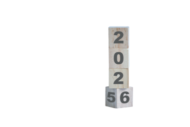 2025 'ten 2026' ya kadar, saydam arka planda izole edilmiş kare bloklar yığıldı.