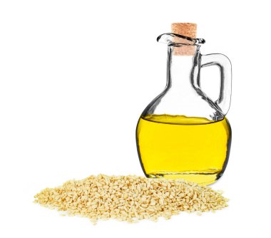 Beyaz arka planda izole edilmiş beyaz susam yağı.