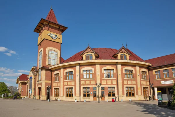 ウジホロド ウクライナ 2023年4月21日 主要鉄道駅ビル 貨物輸送のためのスロバキアウクライナ国境の港として使用されています — ストック写真