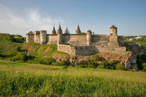 位于乌克兰Kamianets Podilskyi历史部分的城堡 它是一座前鲁塞尼亚 立陶宛城堡 后来又是一座由三个部分组成的波兰城堡 — 图库照片