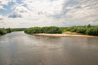 Liukhcha köyü yakınlarındaki Sluch nehri manzarası, Sarny, Rivne bölgesi, Batı Ukrayna.