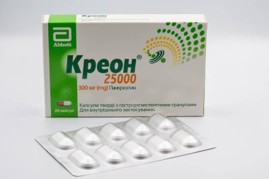 Kyiv, Ukrayna - 24 Ekim 2023: Abbott tarafından pankreas eksokrin yetersizliği için verilen kreon pankreas pankreas fibrozu, kronik fibrozis, kısmi pankreatektomi.