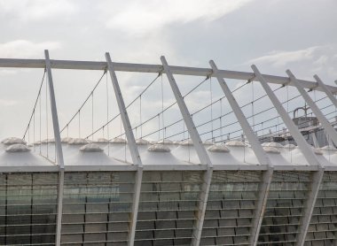 Kyiv, Ukrayna - 25 Nisan 2024: Olimpiyskiy Ulusal Spor Kompleksi ayrıca Trinity Meydanı 'ndaki Pechersk ilçesinde Olimpiyat Stadyumu olarak da bilinir. Tadilattan sonra 2011 'de açıldı..