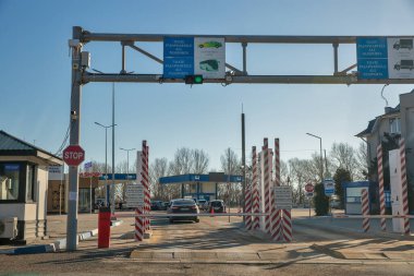 Palanca, Moldova - 4 Ocak 2025: Gümrük kontrol noktası Palanca - Maiaky - Moldova Udobne - Ukrayna devlet sınırı.