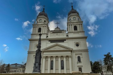 Romanya 'nın Iasi kentindeki Metropolitan Katedrali. Romanya 'nın en büyük tarihi ortodoks kilisesi Saint Parascheva' ya ithaf edilmiştir..