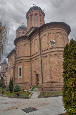 Romanya 'nın Bükreş kentinde Antim Manastırı cephesi inşa ediyor.