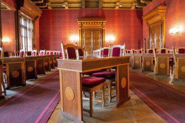 Ukrayna 'daki Chernivtsi Ulusal Üniversitesi' nin Kırmızı Salonu. Bu önemli mimari simgelerden biridir..