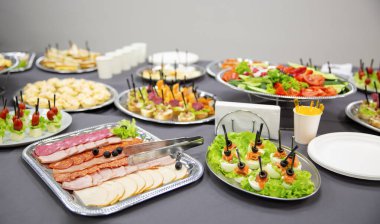 Parti için yemek hazır..