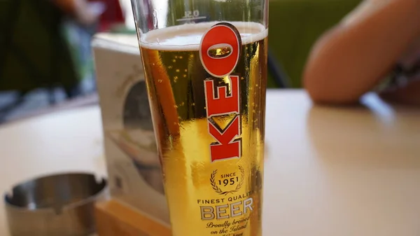 Een Glas Keo Een Cypriotisch Pilsnerbier Van Het Type Lager — Stockfoto