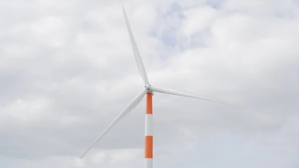 ゴランハイツにある巨大な近代的な風車 イスラエル — ストック写真