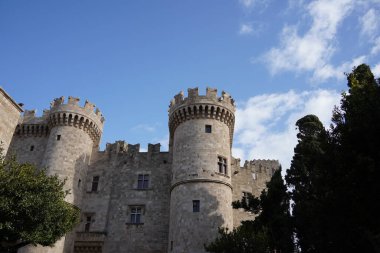 Castello olarak da bilinen ünlü Büyük Şövalyeler Sarayı 'nın büyük girişi. Rodos Adası, Yunanistan, Rodos 'un bir sembolü