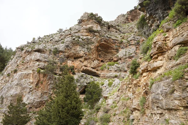 stock image Steep hill as seen from the bottom of canyon of Jacob s Canyon at Rhodes Island