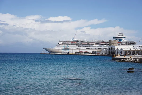 Cruise Ship Tourist Sea Rhodes Port Greece — Stock Photo, Image